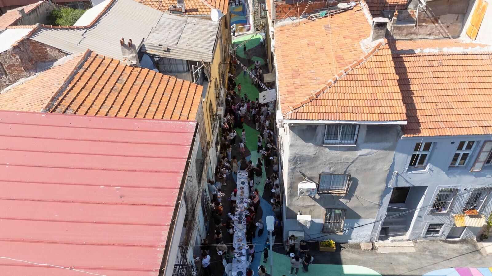 İzmir’in tarihi semtinde hayale dokunuş