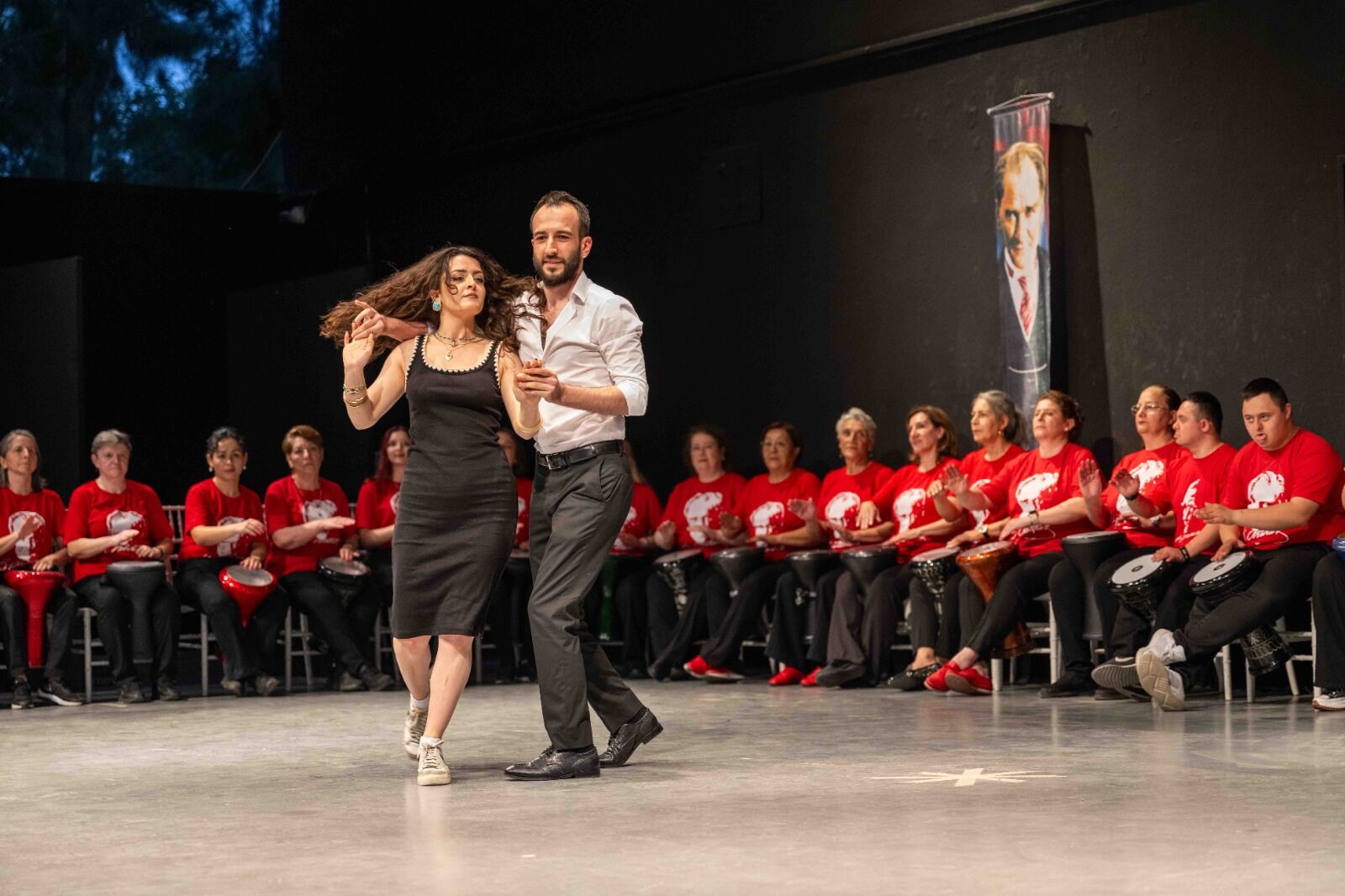 145 Kursiyer, Tek Sahne Bornova’da Ritim Ve Halk Dansları Rüzgarı (5)
