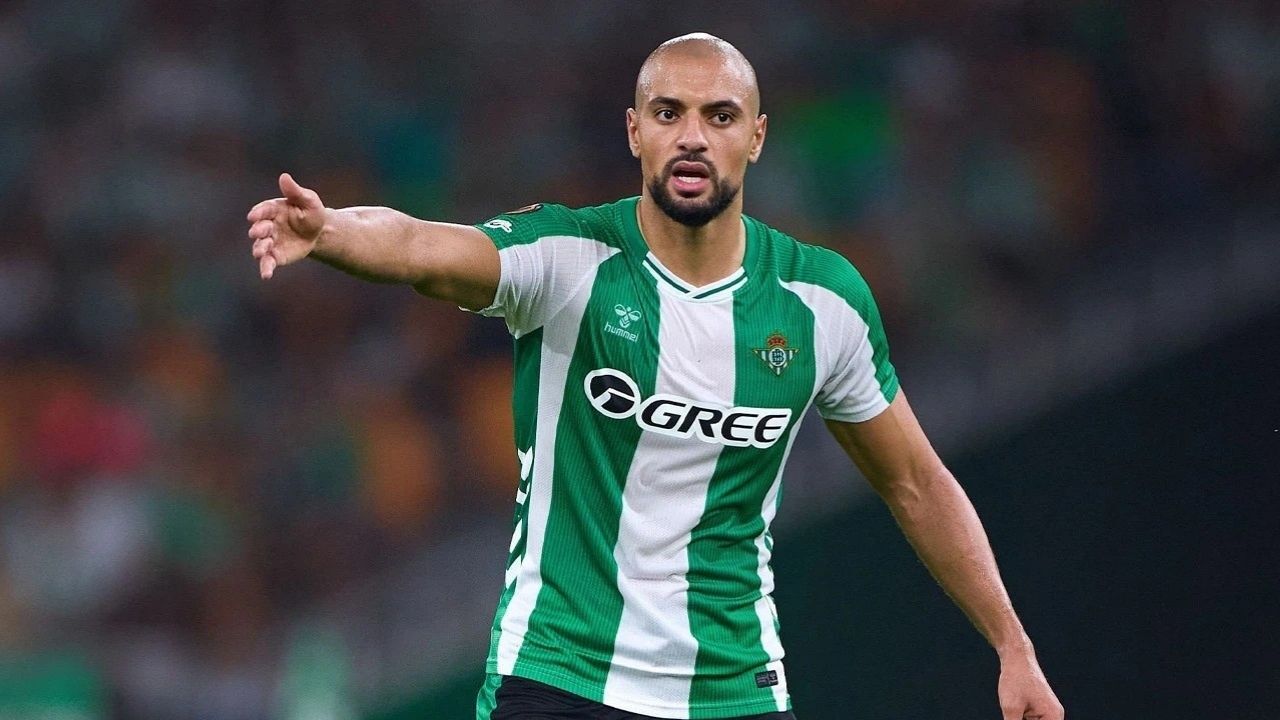 Fenerbahçe'de Sofyan Amrabat dönemi resmen kapanıyor! Real Betis'in 7 milyon Euro'luk teklifi ve Suudi Arabistan'dan gelen dev iddialar. Faslı yıldız nereye gidiyor?