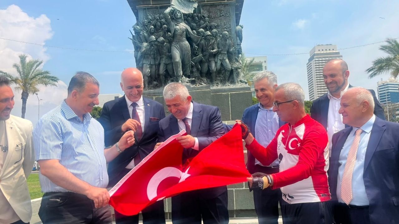 Bayrak Mhp İzmir 1