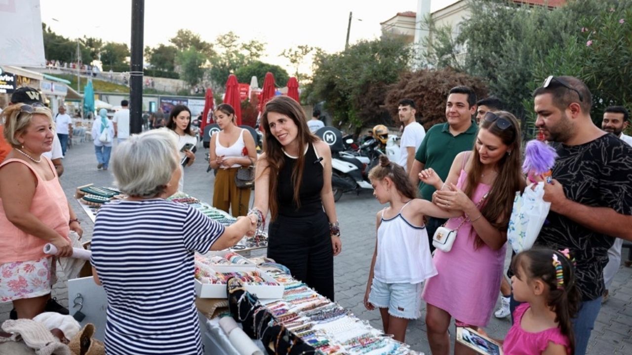 Çeşme Gece Pazarı 3