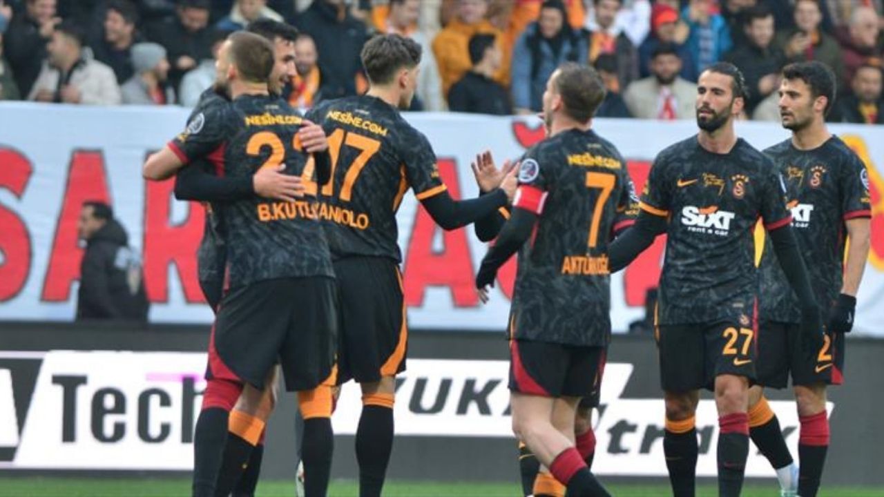Fenerbahçe ve Trabzonspor'un pusuda beklediği Emin Bayram için Galatasaray'ın geri alma önceliği var. Sarı kırmızılılar transferden her senaryoda kazanacak. Peki Emin Bayram kimdir?