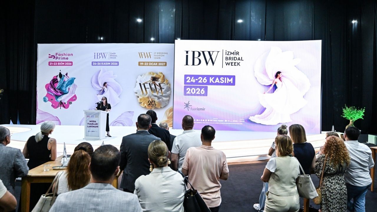İzmir moda fuarlarının yeni dönem vizyonu lansmanla tanıtıldı. Sektörün devlerini buluşturacak üç büyük fuarla tasarımdan uluslararası ticarete güçlü bağ kuruluyor.