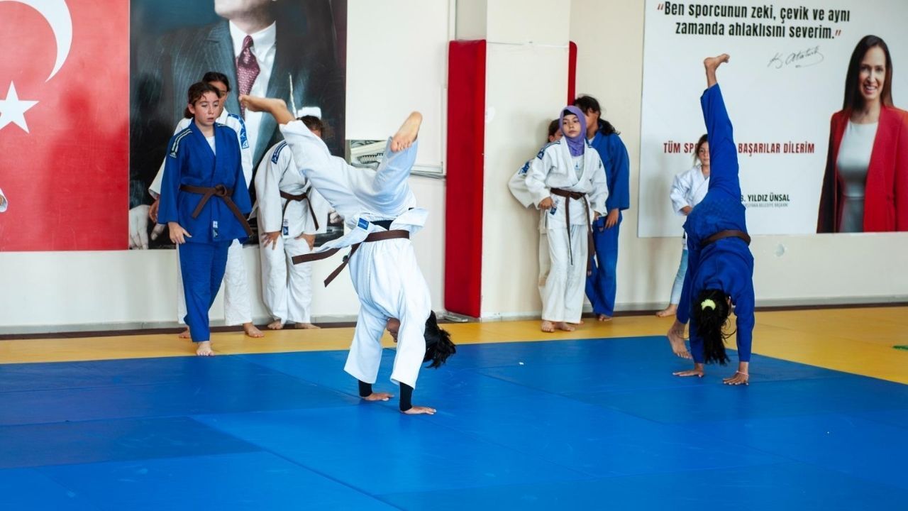 Karşıyaka Belediyesi Yaz Okulu 1