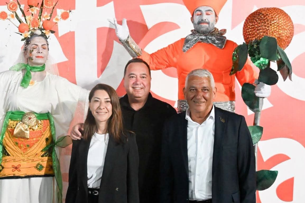 Güzelyurt Portakal Festivali'ne katılan Başkan Besim Dutlulu, iki kentin ortak emeği olan GÜZ-MEK standını ziyaret etti ve Leman Sam konserinde somut iş birliği mesajı verdi.