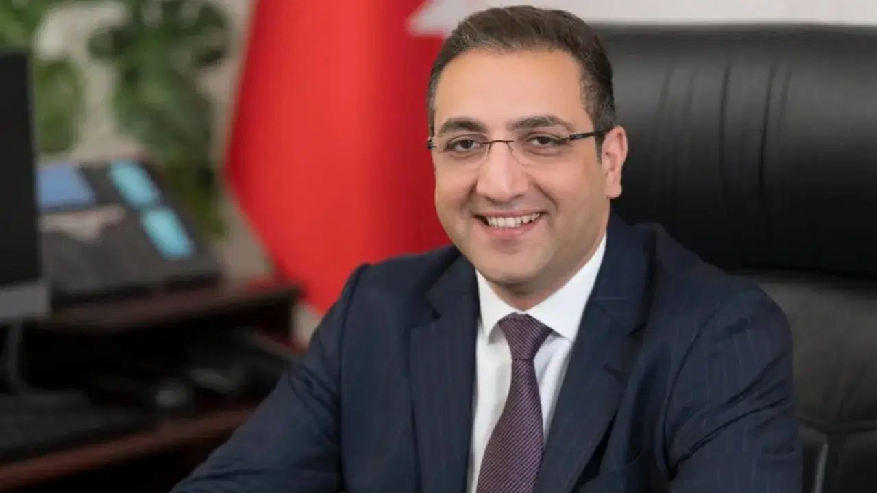 Seferihisar merkezli dört ilde düzenlenen operasyonda gözaltına alınan Belediye Başkanı Onur Yiğit ve Meclis Üyesi Doğuş Bayır için savcılık tutuklama talep etti.