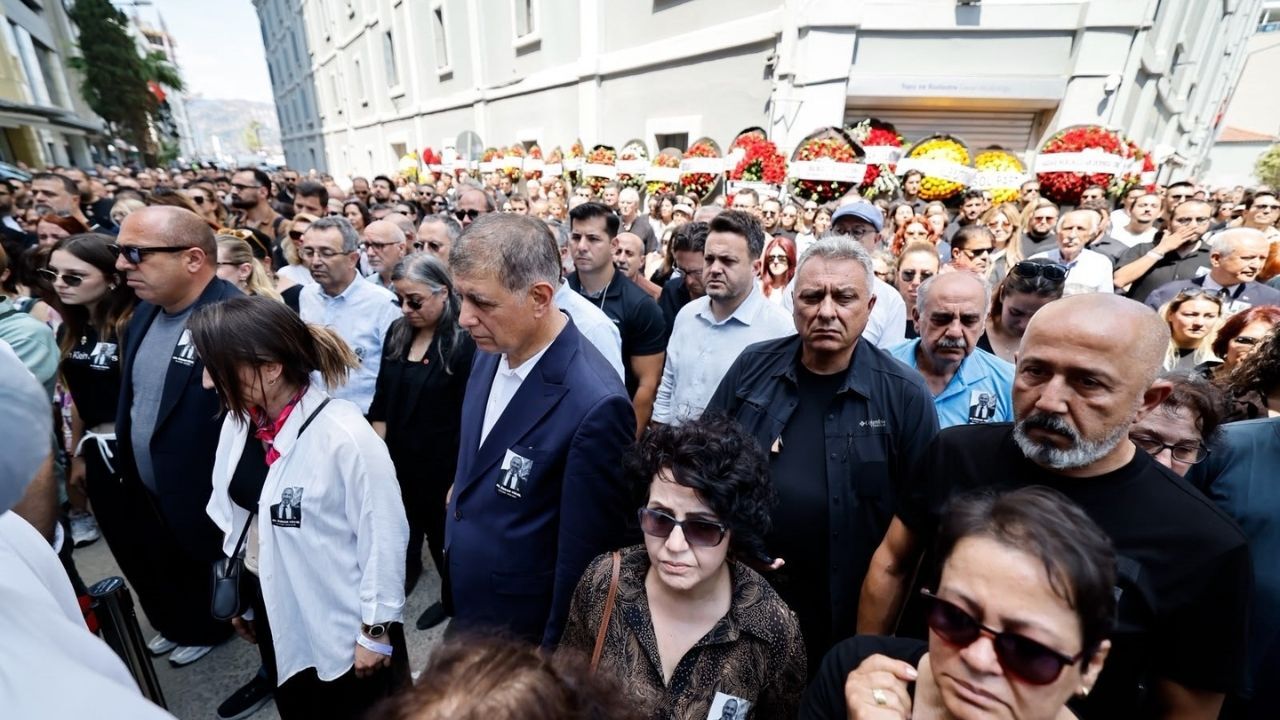 İzmir Barosunun sembol isimlerinden Özkan Yücel son yolculuğuna uğurlandı. Meslektaşları ve Türkiye Barolar Birliği Başkanı Sağkan törende duygu dolu anlar yaşadı.