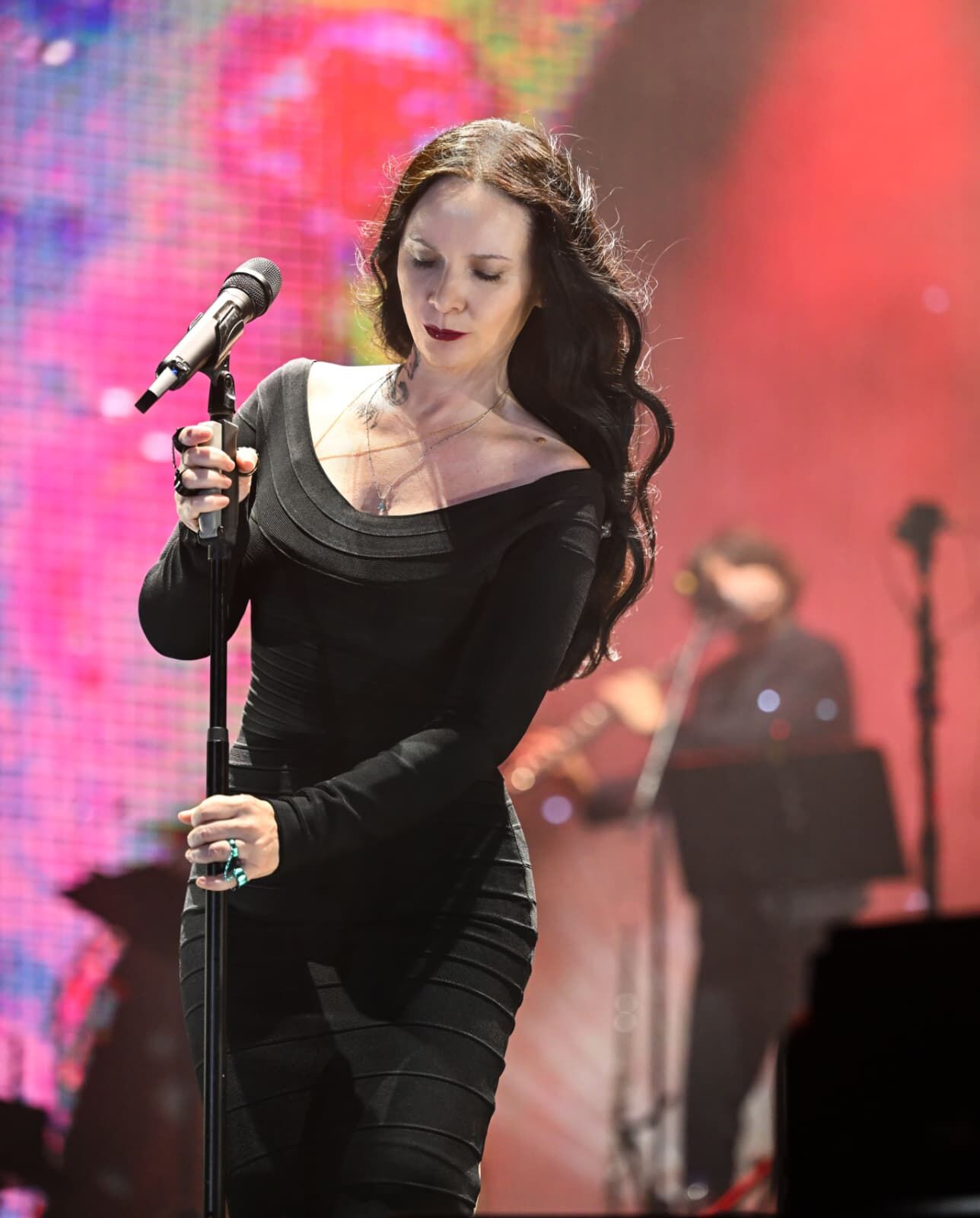 Şebnem Ferah yeni konser tarihlerini kendi sosyal medya hesaplarından duyurdu