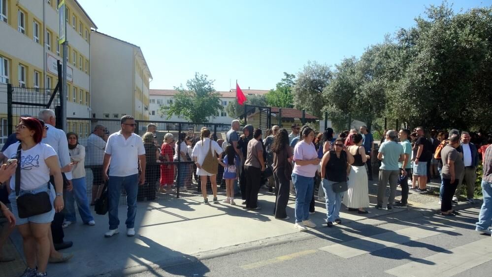Ege illerinde LGS heyecanı yaşandı