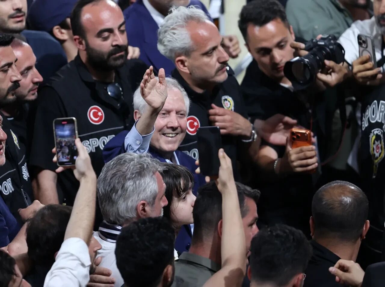 Aziz Yildirim Iki Yildiz Transferi Aciklayacak Kulupleriyle Gorusuldu Anlasma Sagland 3340236 202606081013 2