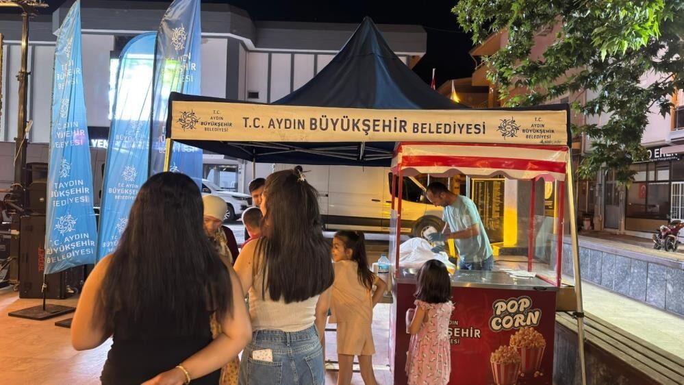 Başkan Çerçioğlu Yenipazarlıları Açık Hava Sineması Ile Buluşturdu 222