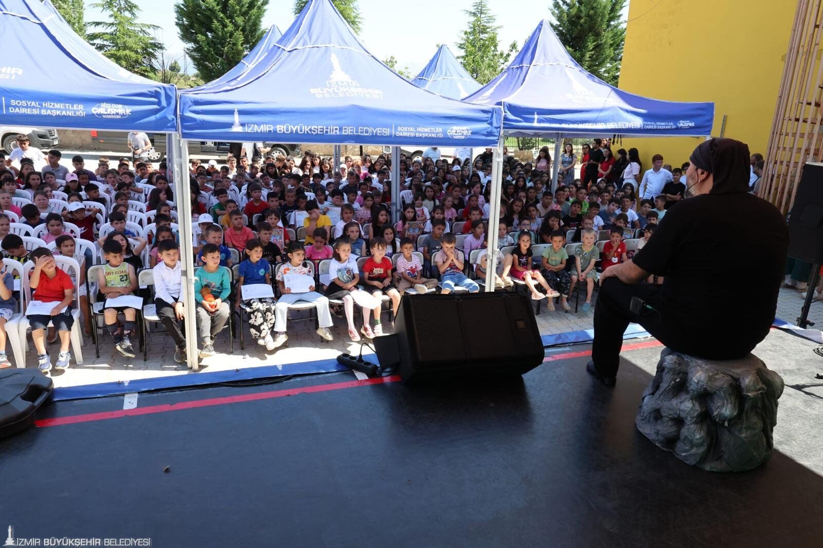 Başkan Tugay’dan Köyünden Çıkamayan Çocuklar Için Karne Hediyesi (1)