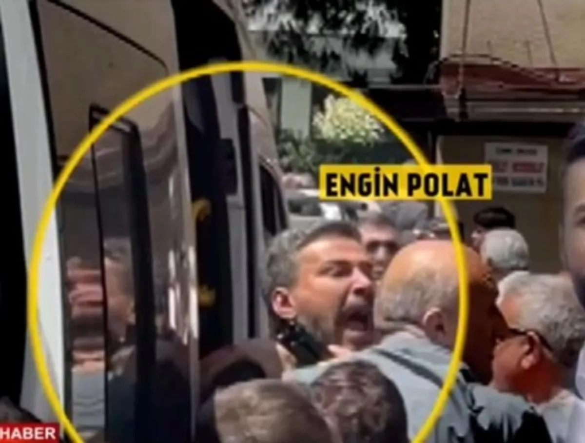 Can Polat’ın Cenazesinde Engin Polat Camiden Uzaklaştırıldı! 2