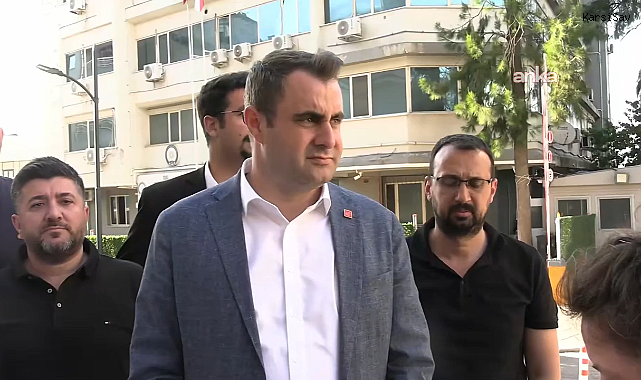 Chp İzmir Buca Belediyesi Önünde Toplandı 2