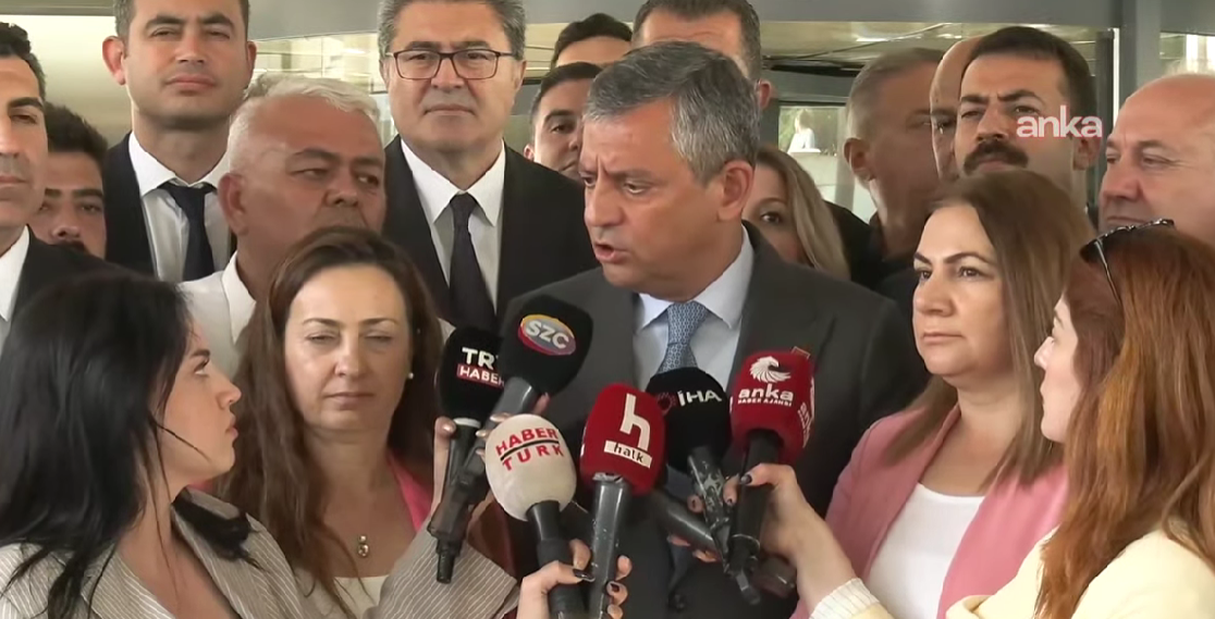 Chp'de Gerilim Tırmanıyor! Özgür Özel'den Nöbet Çağrısı (2)