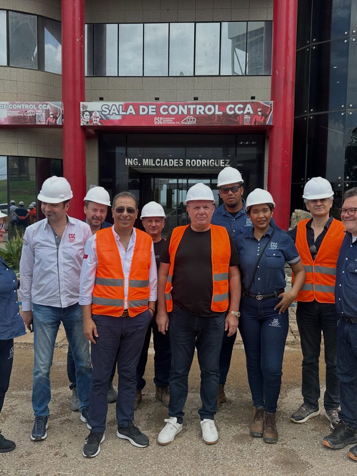 Dünyanın Diğer Ucunda Çimentoda Çetin Şirketler Grubu Imzası (3)