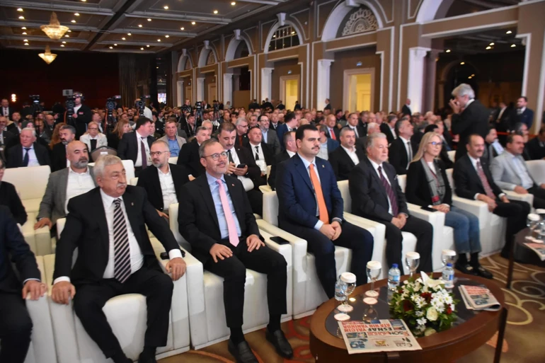 Eyyüp Kadir İnan Çeşme Projesi İzmir Ekonomisine Her Yıl 2 Milyar Dolar Getirecek! 3