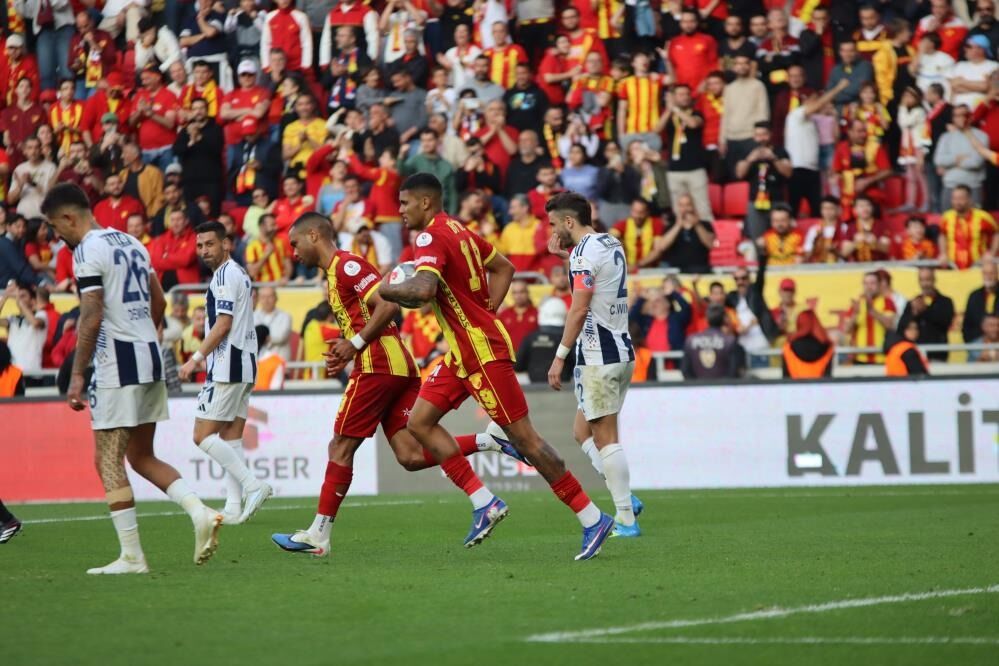Göztepeli Jeferson, Partizan Yolunda 111