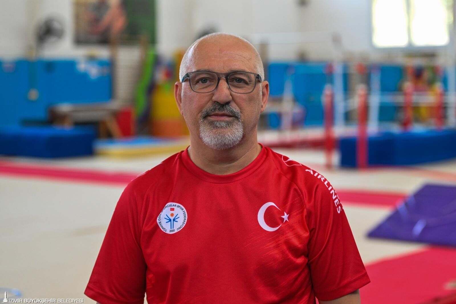 İstiklal Marşı’nı Tam 7 Kez Okuttu! İzmir’in Gururu Alper Öztürk’ten Tarihi Başarı (4)