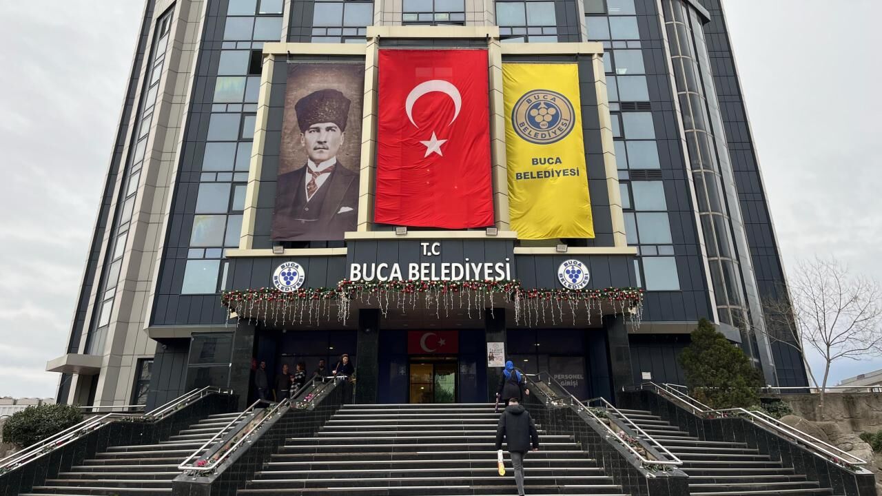 İzmir Büyükşehir Belediyesi Ve Buca Belediyesi Meclis Üyesi Sayın Eşref Çakır Bugün Partimize D
