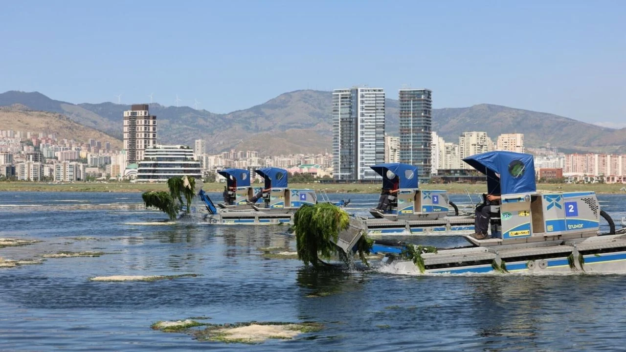 İzmir 'Dip Çamurunu' Bertaraf Etmek Istiyor (3)