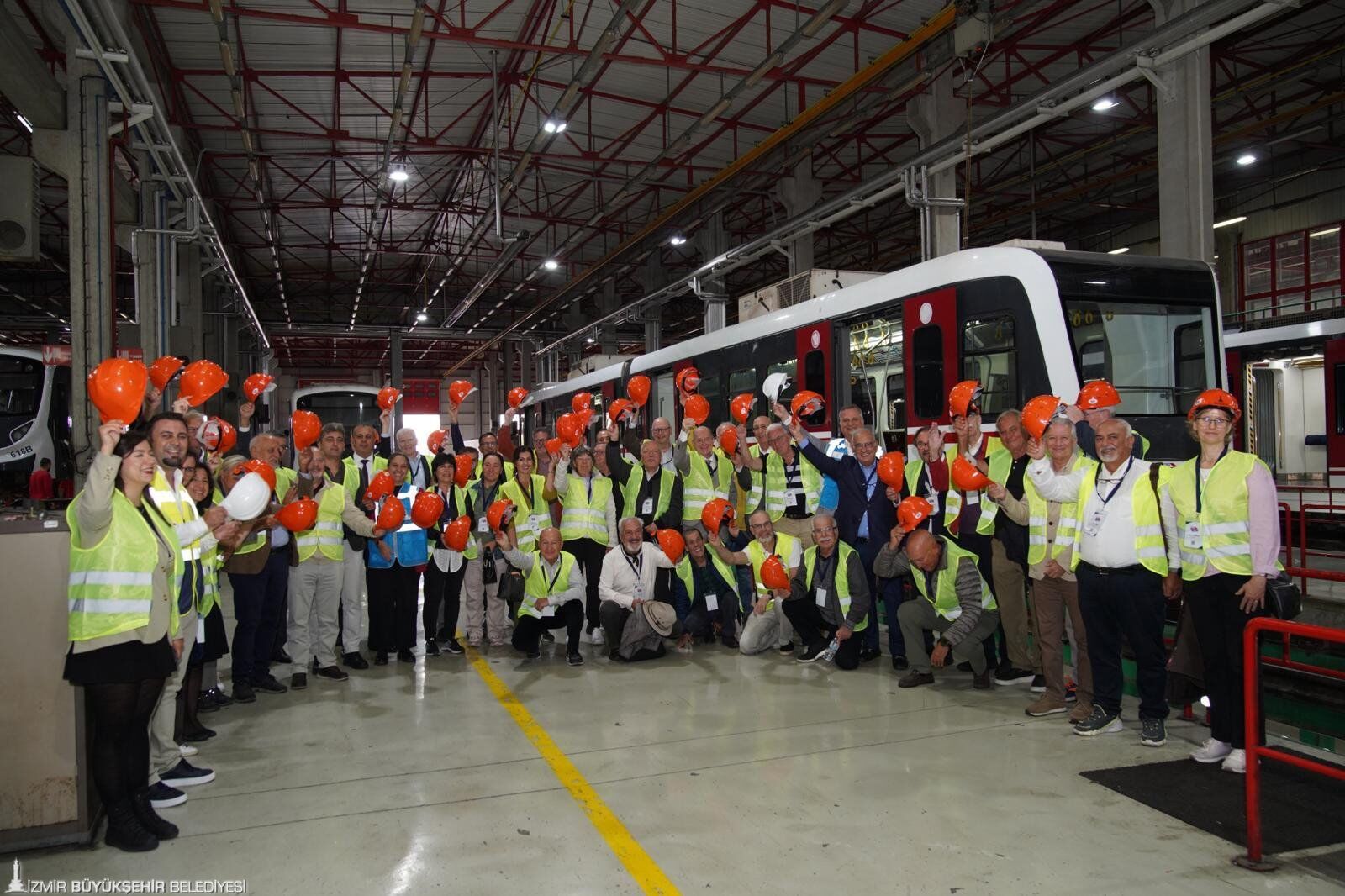 İzmir Metro’nun Başarı Modeli Yakından Takip Ediliyo (2)