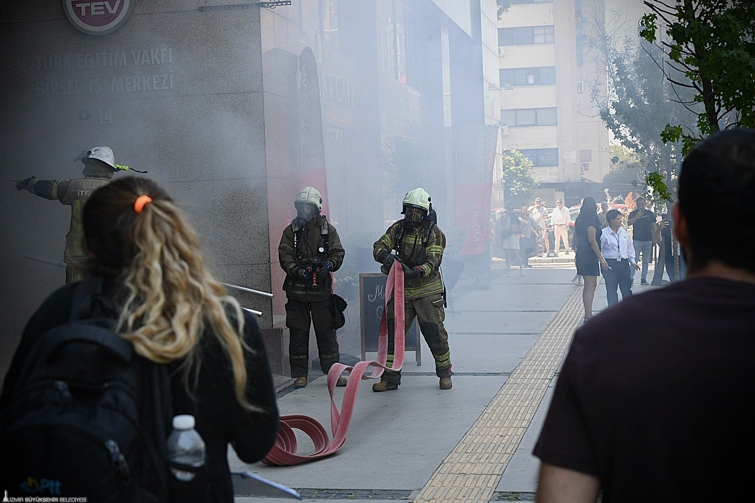İzmir'de Gerçeğini Aratmayan Yangın Tatbikatı (4)