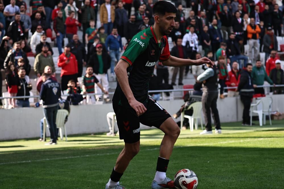 Karşıyaka, Erhan Öztürk Ile Yeniden Anlaştı 222
