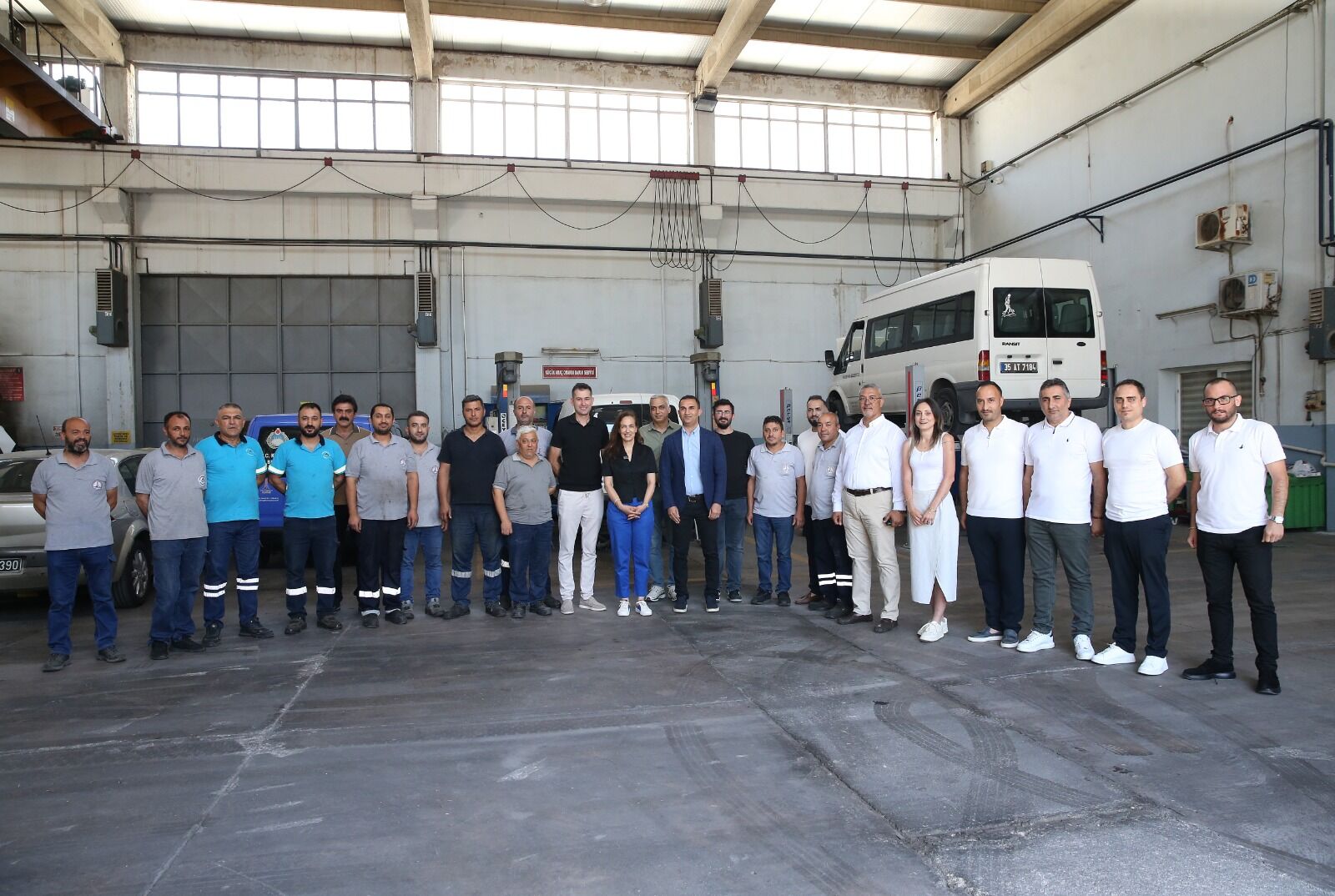 Karşıyaka'da Atıl Araçlar Yeniden Hizmete Kazandırıyor (4)