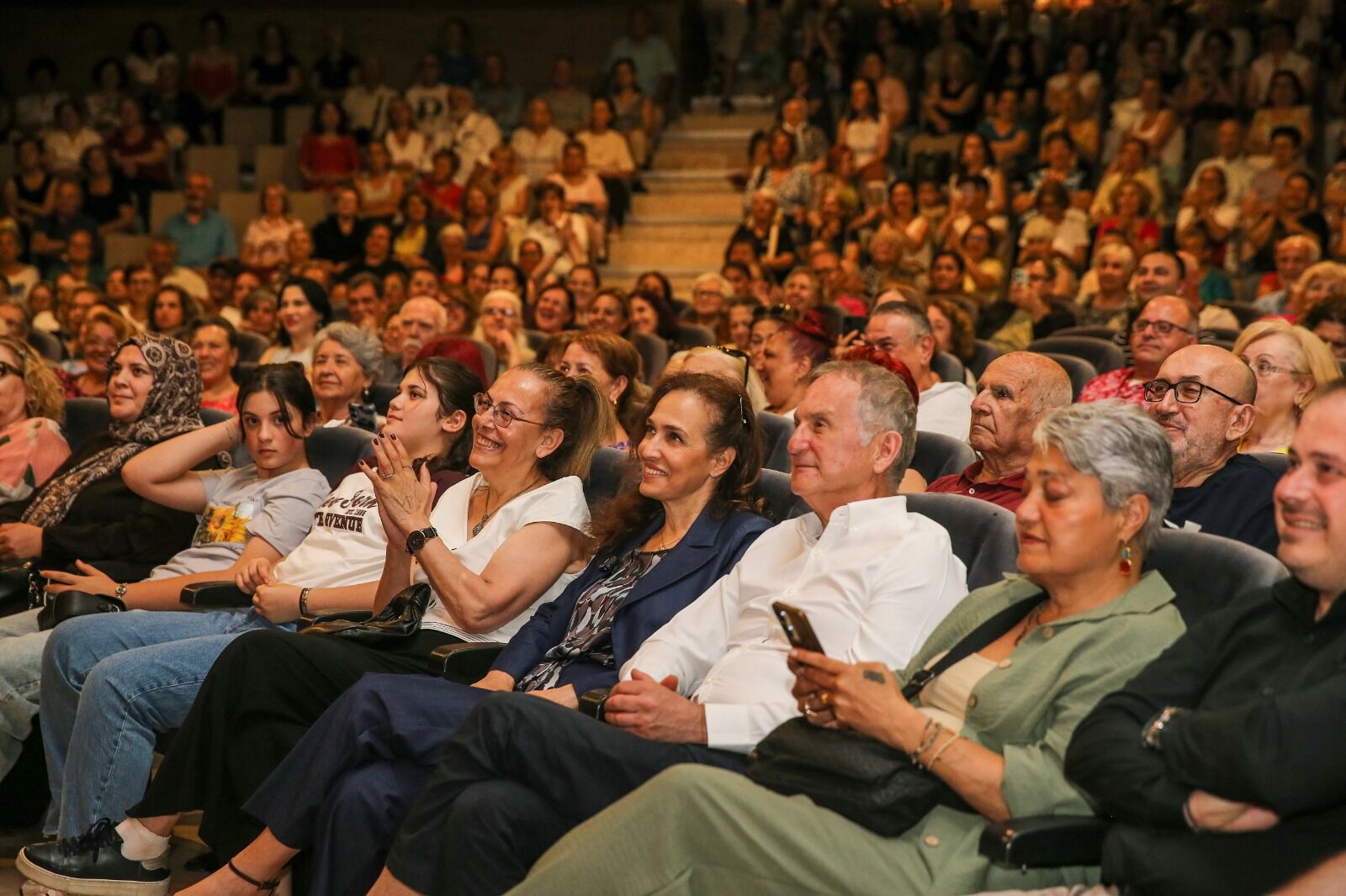Karşıyaka'da Yazın Gelişi Türk Sanat Müziği Konseriyle Kutlandı (3)