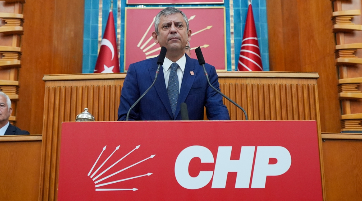 Özgür Özel Darbeyi Tbmm'nin Kapısının Önünde Püskürttünüz! 7