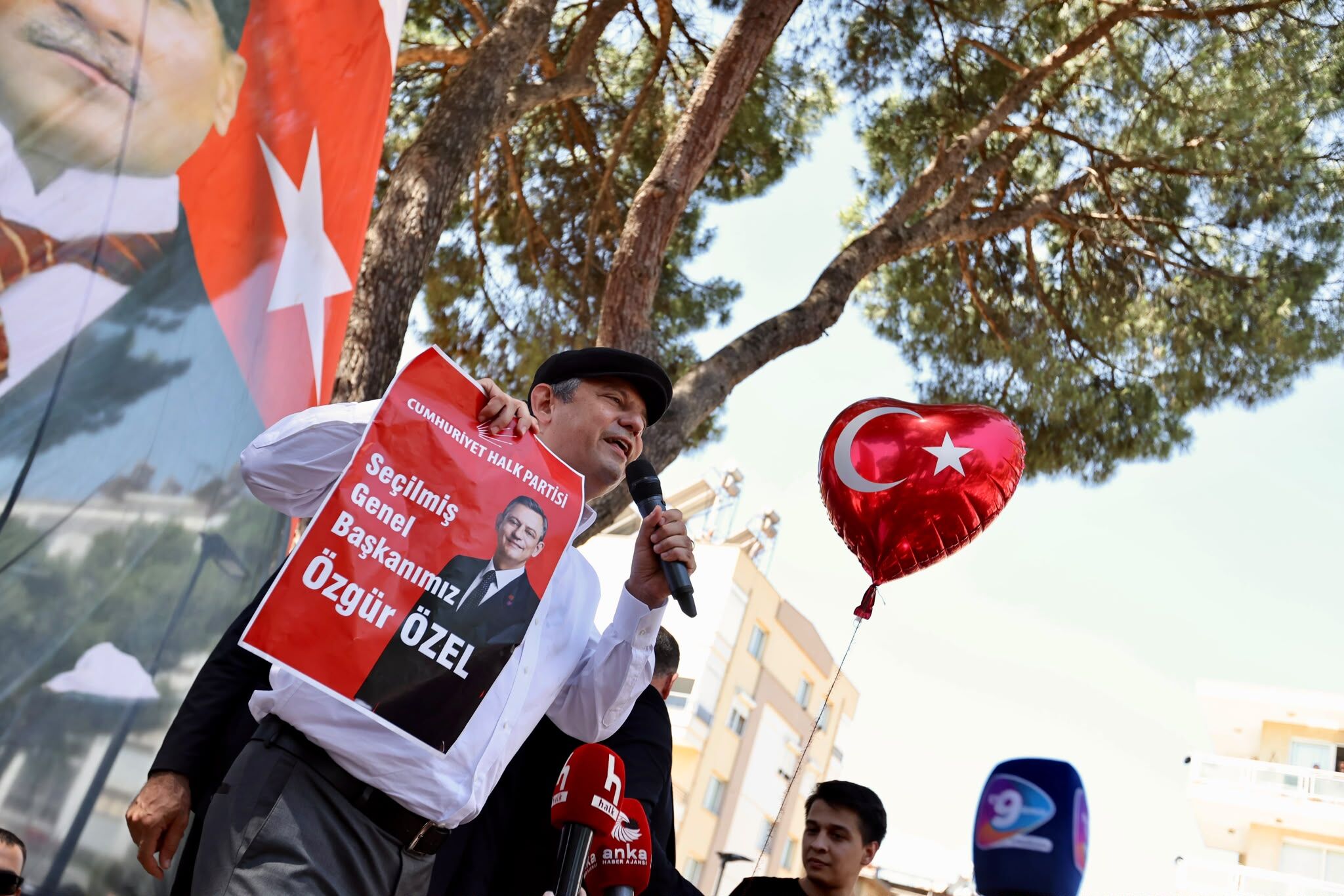 Özgür Özel İzmir'de Traktör Römorkundan Seslendi! (6)