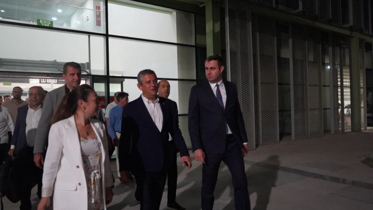 Özgür Özel İzmir’e Geldi (2)