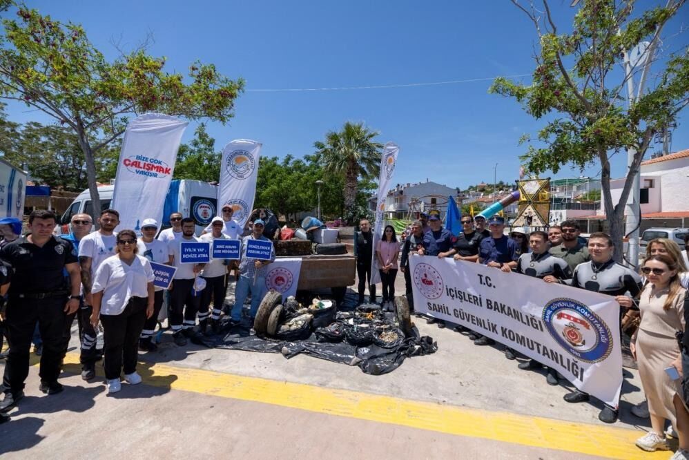 Plajdan 750 Kilogram Atık Toplandı (1)