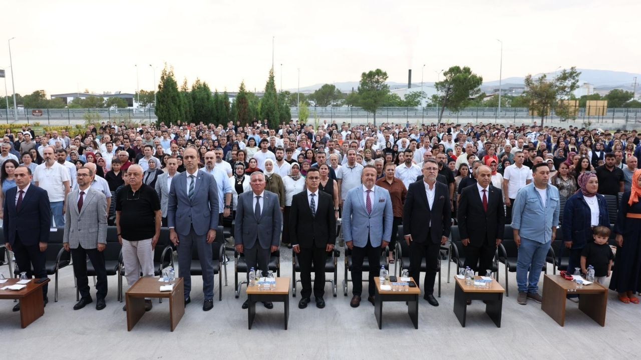 Saygi Duruşu Dostek