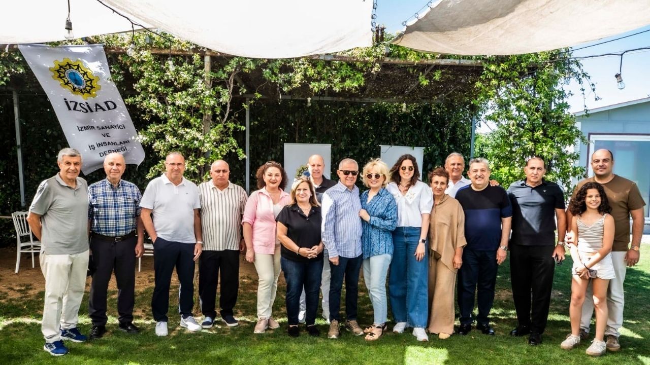 Zorlu ekonomik koşulların iş dünyası üzerinde ciddi bir baskı oluşturduğunu vurgulayan İZSİAD Yönetim Kurulu Başkanı Alaattin Yüksel, “Enflasyonist ortam, finansmana erişimde yaşanan zorluklar, maliyet baskıları ve piyasalardaki belirsizlikler iş insanlarımızın gündemini ağırlaştırıyor” dedi.