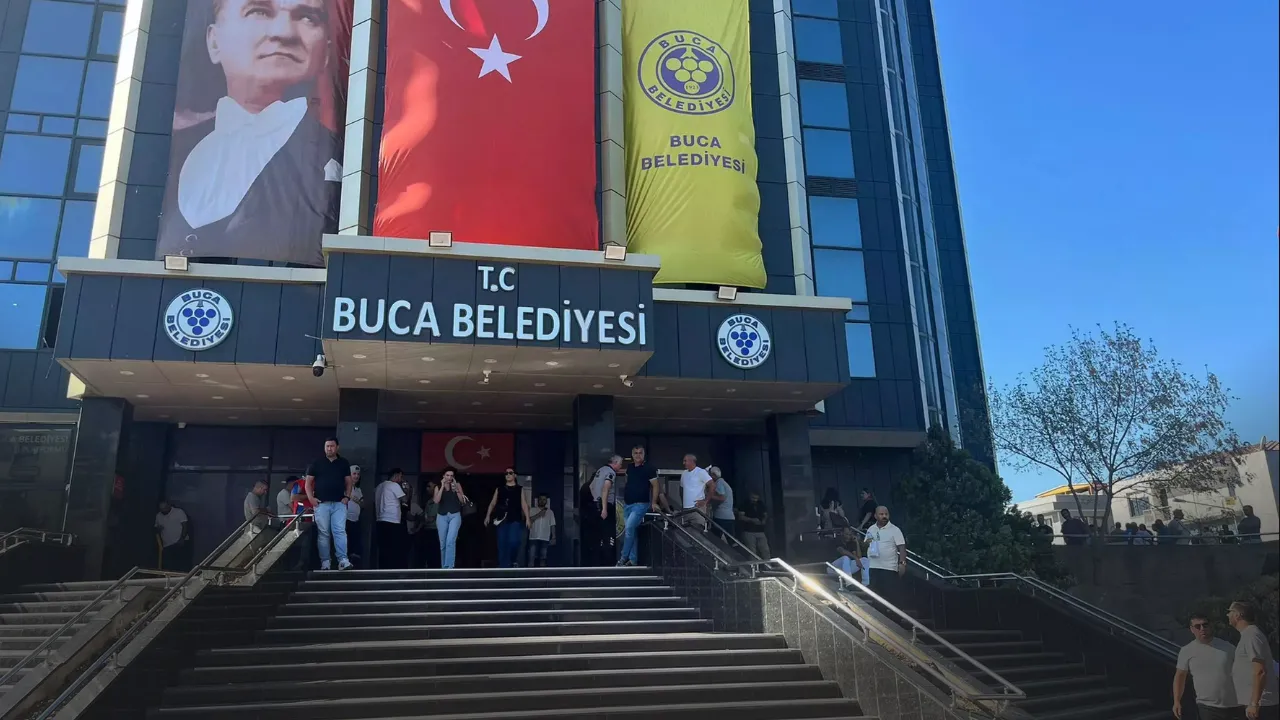 Son Daki̇ka Buca Belediye Başkanı Duman Gözaltına Alındı! 4