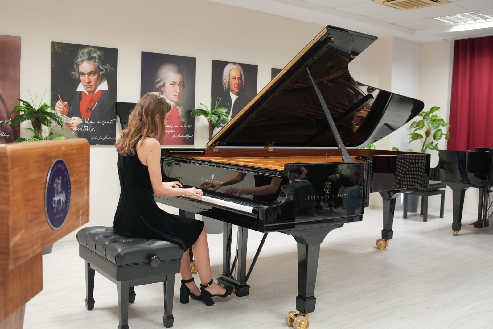 Steinway & Sons Piyanosu Deü Devlet Konservatuvarı'nda (2)