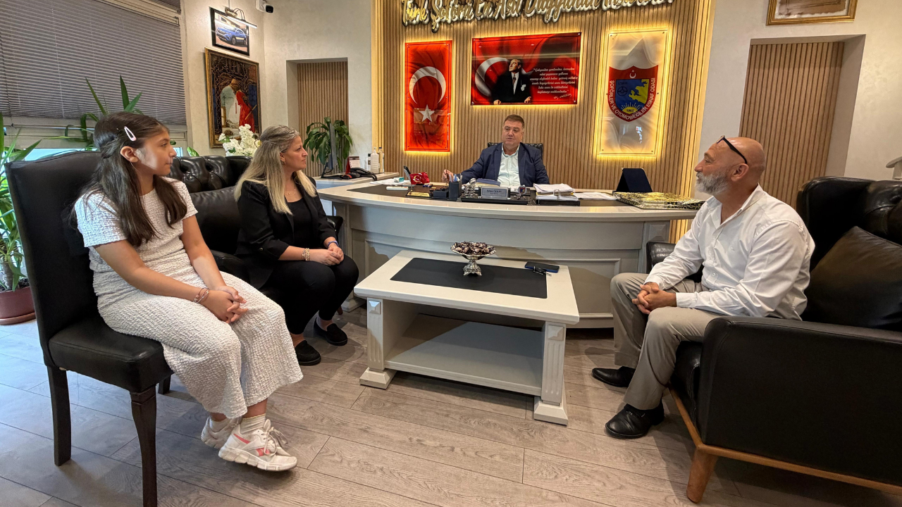 Taksicinin Dikkati 10 Yaşındaki Çocuğun Hayatını Kurtardı! (4)