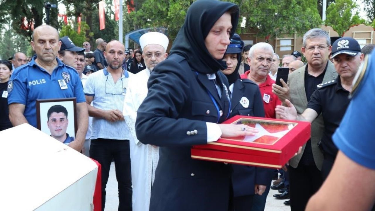Tayfun Baş Eşi̇