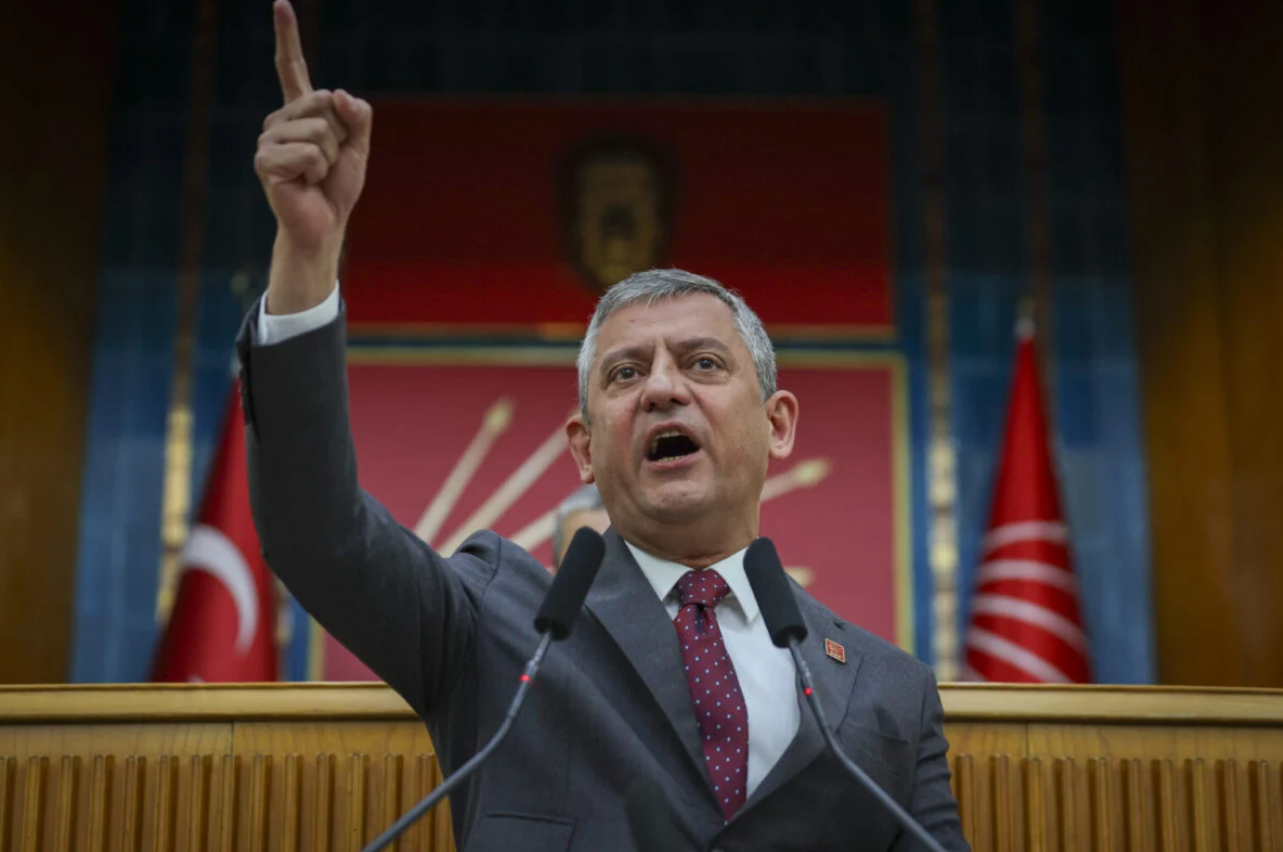 Yeni Parti Mi Geliyor Saray Darbesiyle Parti Fiilen Kapanmıştır (1)