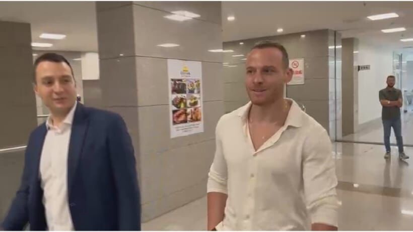 1Eda Ece Ve Kerem Bürsin Adliyede