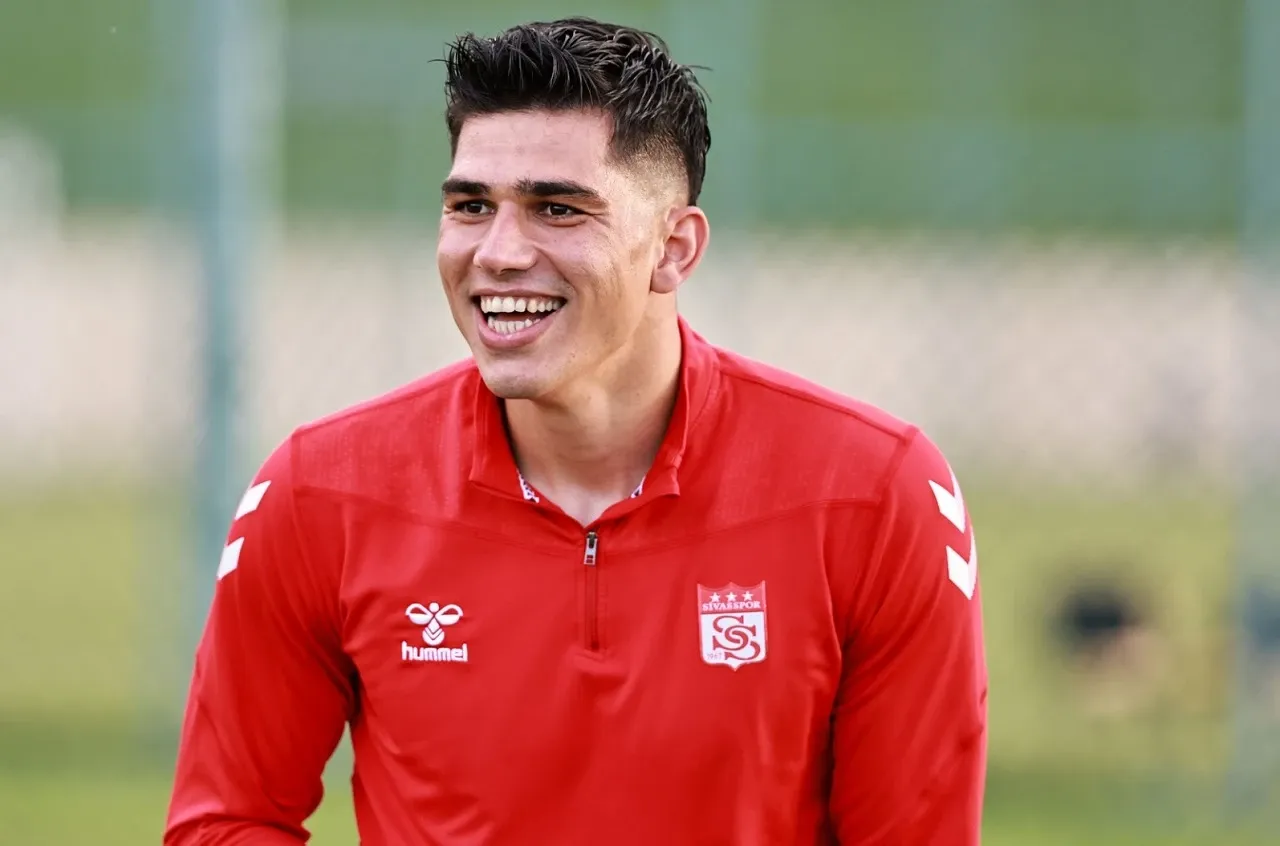 1Göztepe’nin Ileri Ucuna 1.90’Lık Santrafor Geliyor Bekir Turaç Böke Göztepe’ye Mi Transfer Oluyor