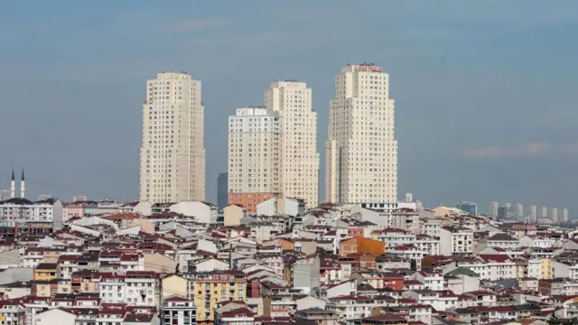 1Yedi Mafya Grubuna Şafak Operasyonu Düzenlendi 28 Şüpheli Gözaltına Alındı! Elebaşları Yakalandı Mı