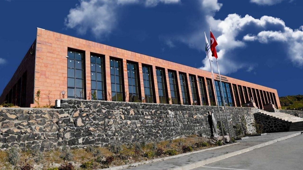 Foça Belediyesi Saniye Bora Fıçı Manşet 1