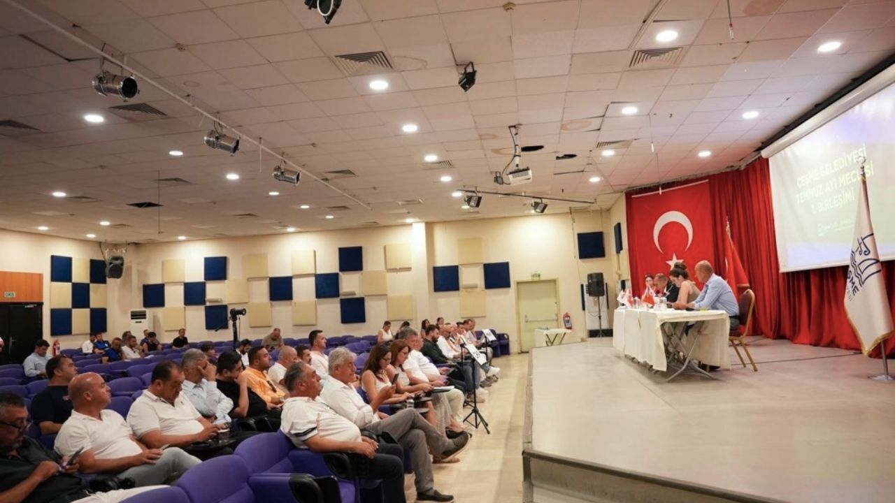 Çeşme Lal Denizli Meclis 4