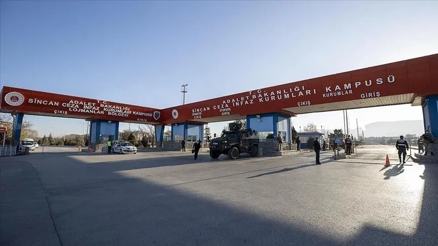 Aylin Nazlıaka Nato Öncesinde Tutuklu Akademisyeni Ziyaret Etti! 4