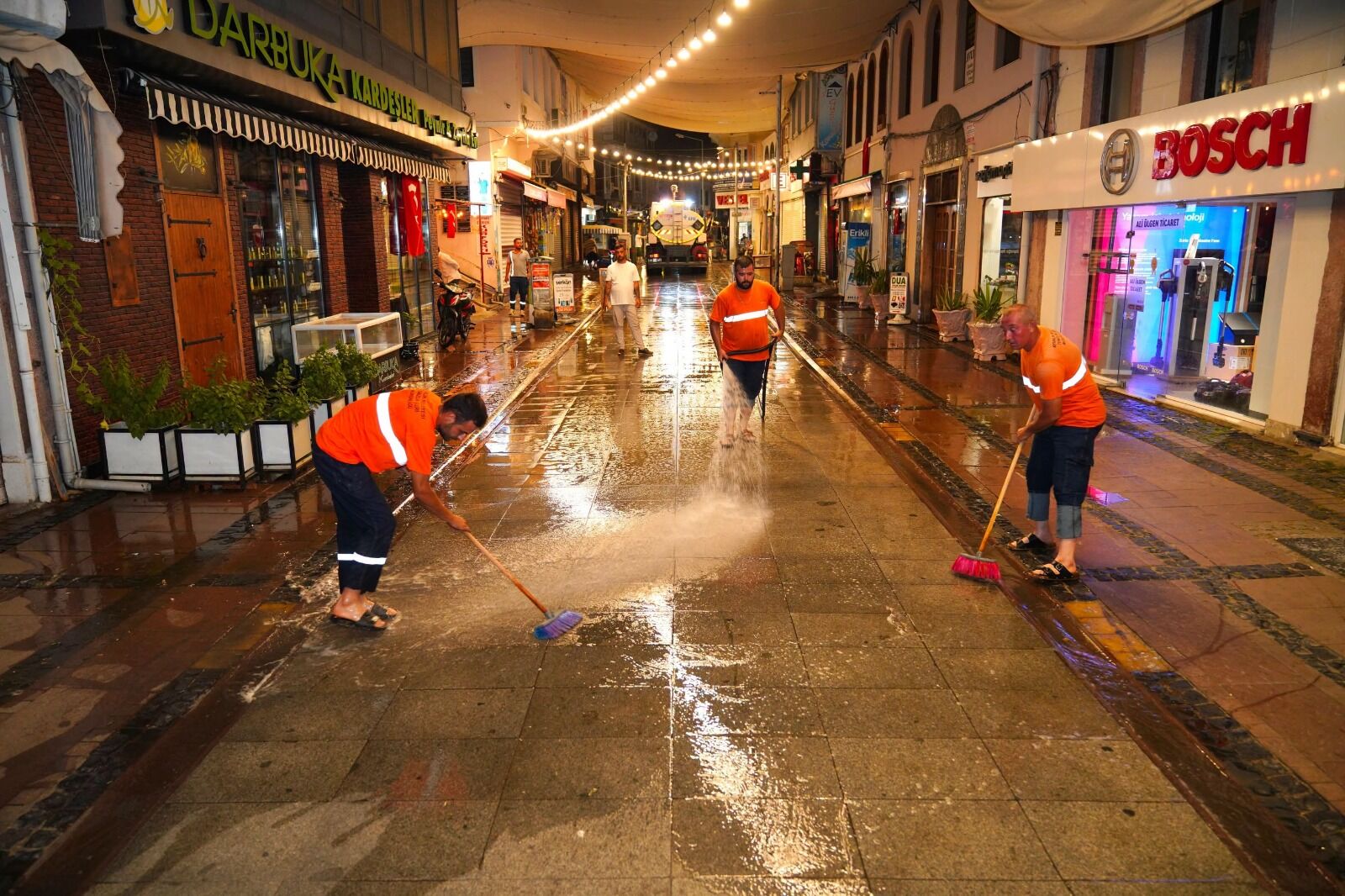 Ayvalık Foşur Foşur Temizlendi! (2)