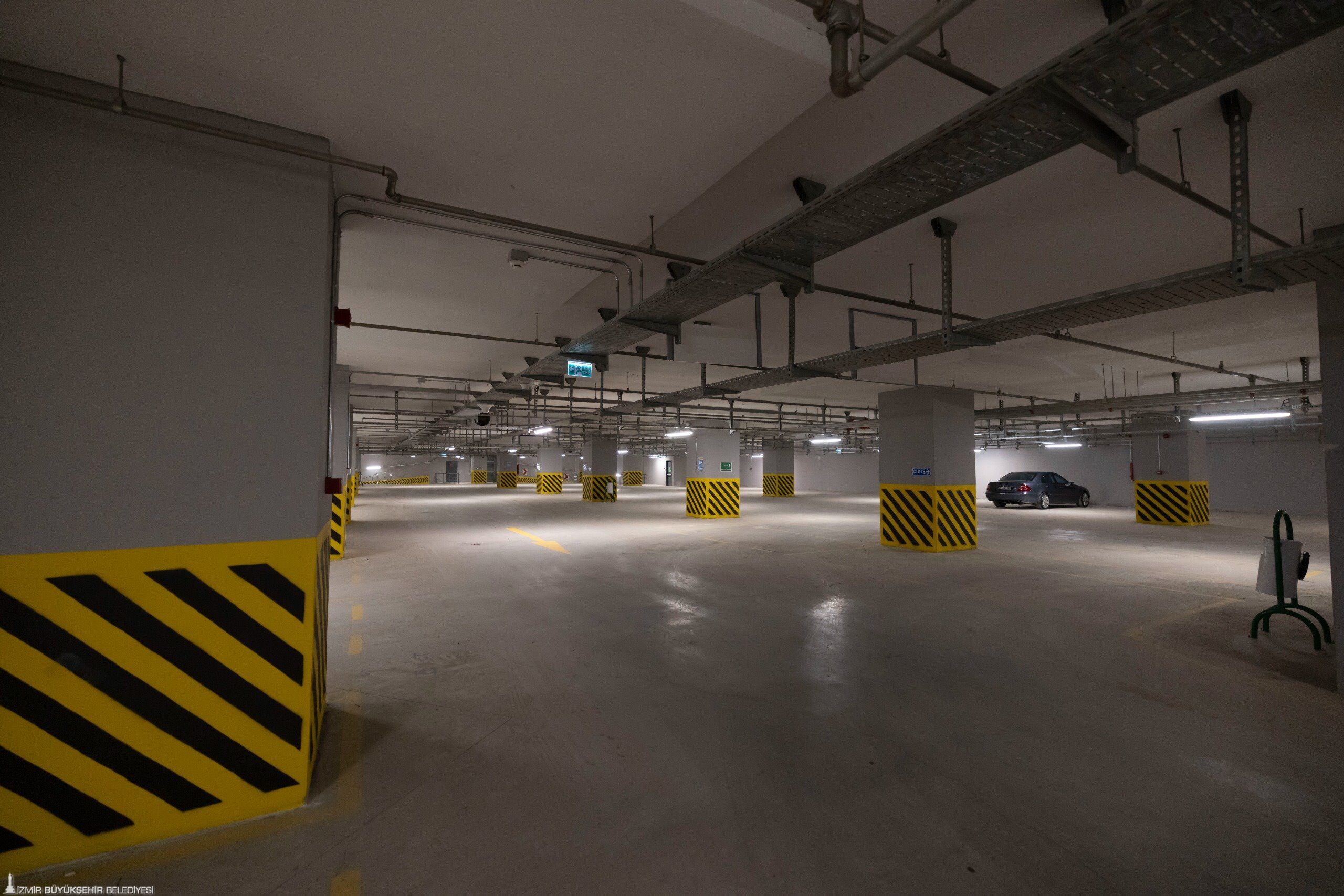 Balçova Metro Otoparkı Hizmete Açıldı 281 Araçlık Kapasite (2)
