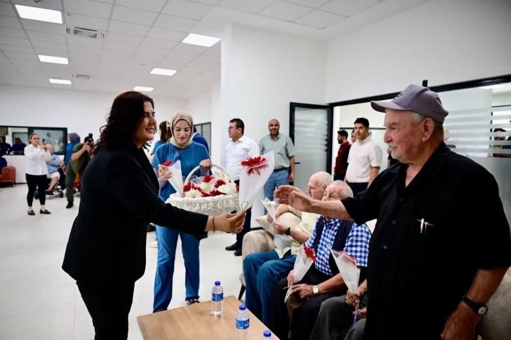 Başkan Çerçioğlu’ndan Yaşlı Çınarlara Anlamlı Ziyaret 1111